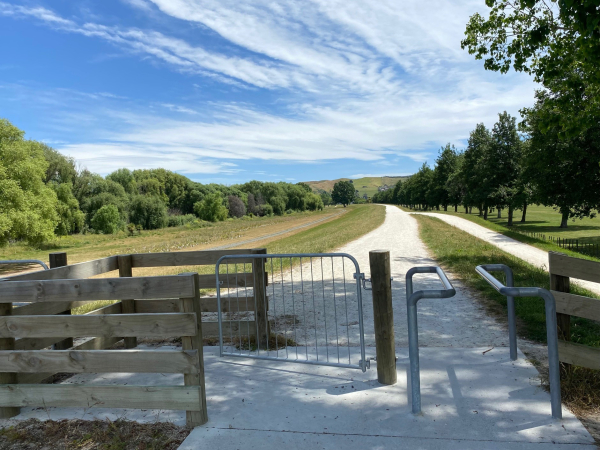 Gates at Guppy Rd entrance Nov 24